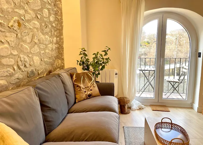 Apartamento Colgante Al Rio Con Vistas Al Puente