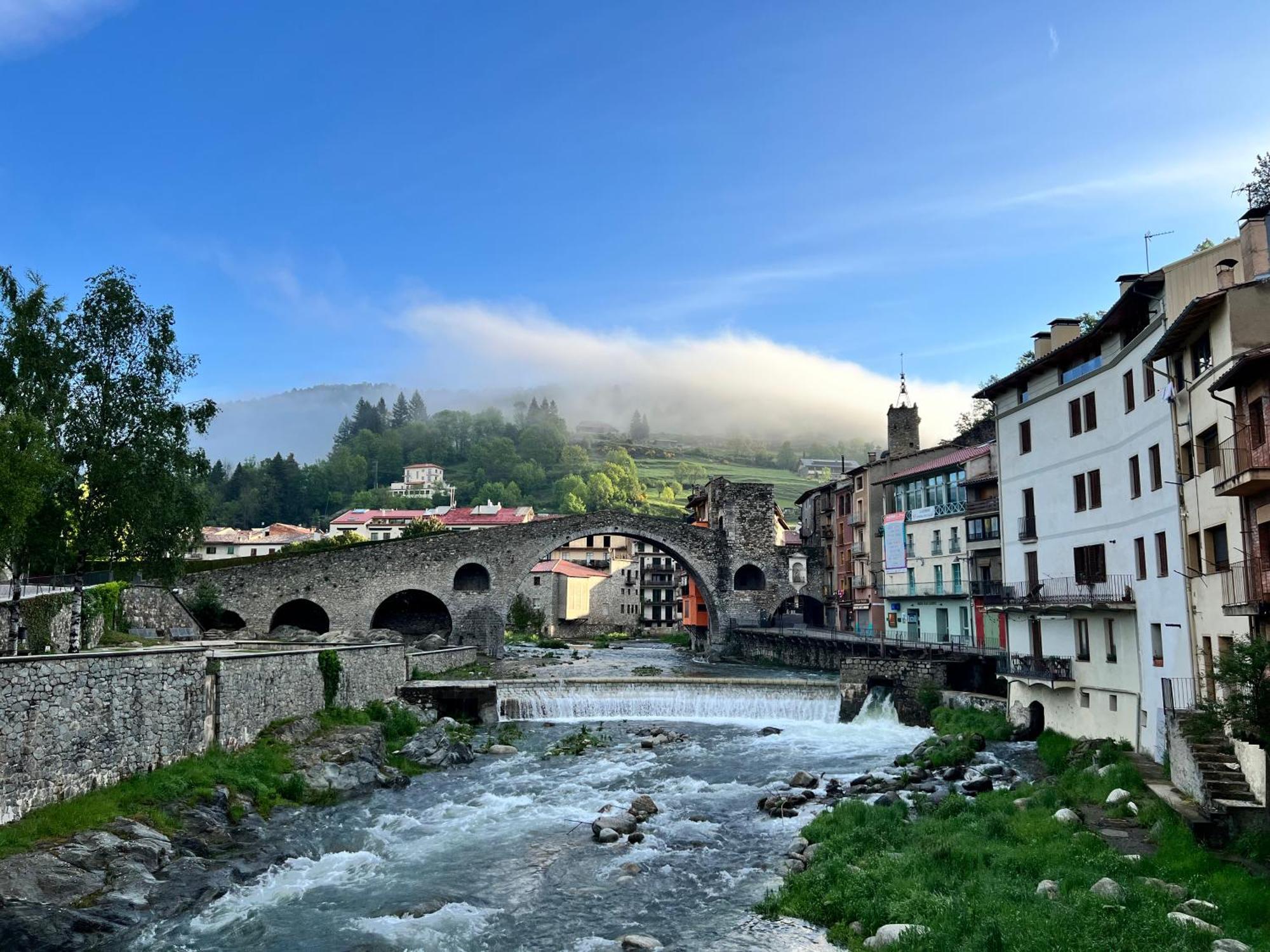 Colgante Al Rio Con Vistas Al Puente * Camprodon